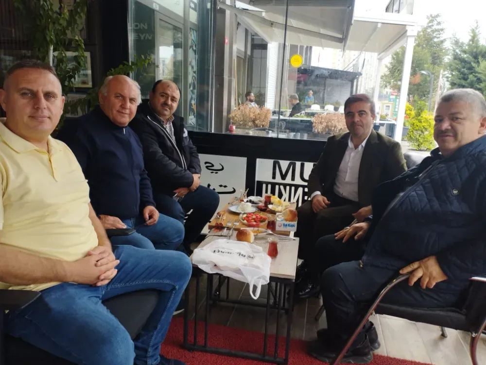 Rafet Barka Umre Öncesi Dostlarını Kahvaltıda Ağırladı