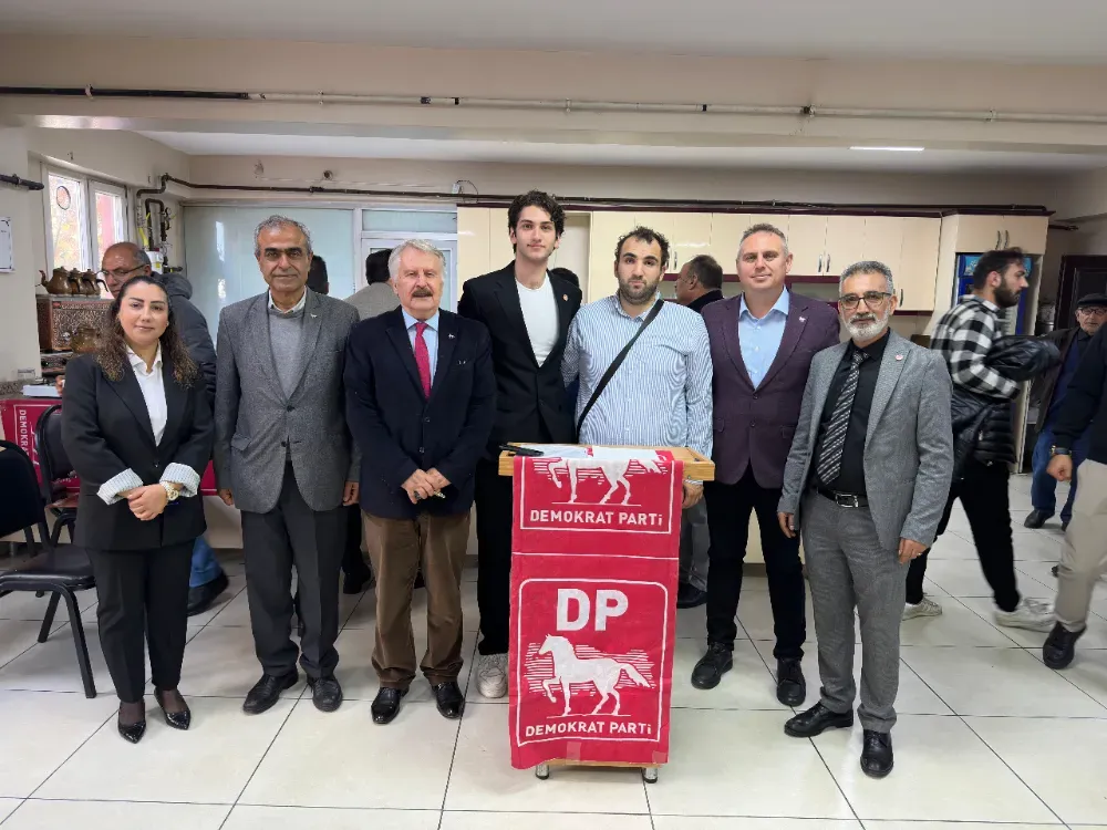 Demokrat Parti Esenyurt Kongresi: Ercan Karakurt Seçildi