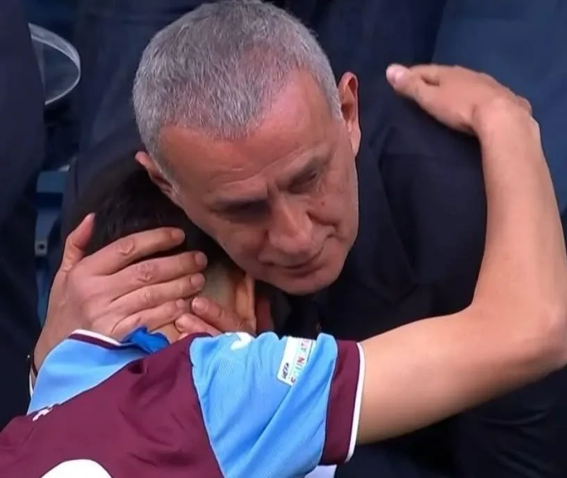 Trabzonspor U19 Takımı Şampiyon Oldu! Özcan Şimşek