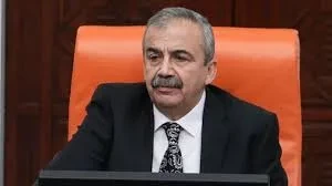 Sırrı Süreyya Önder Hayatını Kaybetti: TBMM Başkanvekili 62 Yaşında Vefat Etti
