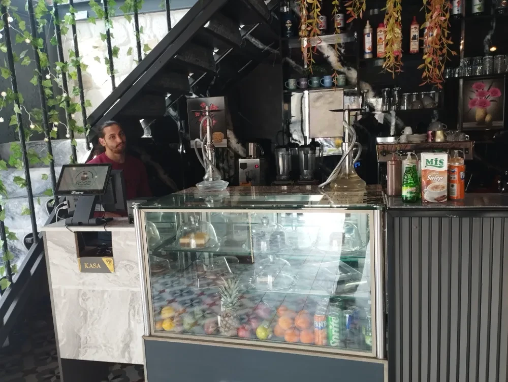 BAHÇEKENT’İN YENİ BULUŞMA NOKTASI: ROSE CAFE’YE YOĞUN İLGİ!